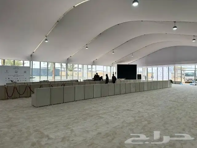 فني تركيب خيام أوربية بالمملكة العربية السعودية 3