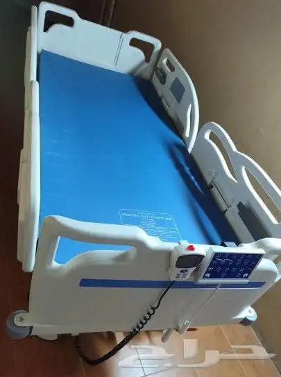 سرير طبي كهربائي مع مرتبه طبيه 1
