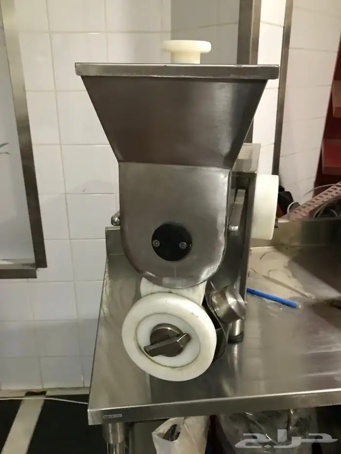 مكينة صنع الفلافل اليه جديده 1