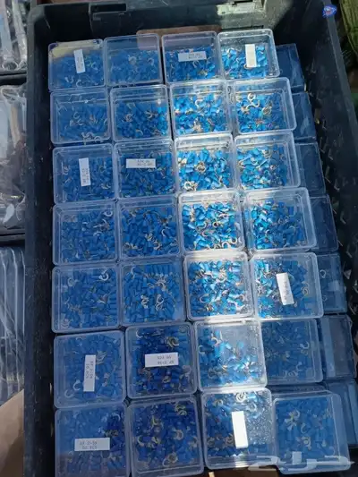 للبيع رفوف عدد بلاستيك ومفكات وحبات 19