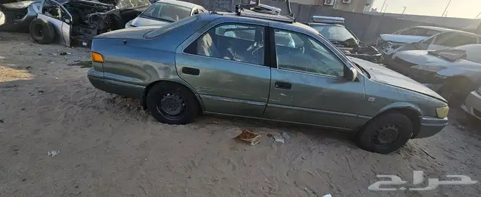 كامري 2000 للبيع قطع غيار 1
