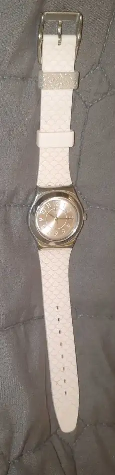 ساعة ماركة swatch نسائية 6