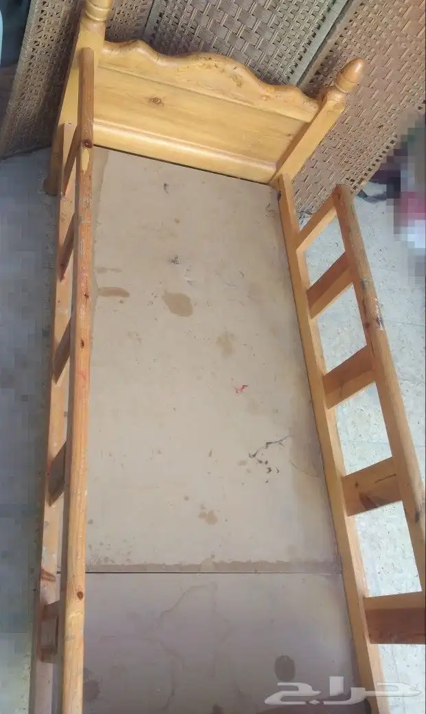 سرير أطفال خشبي بحواجز حماية 1