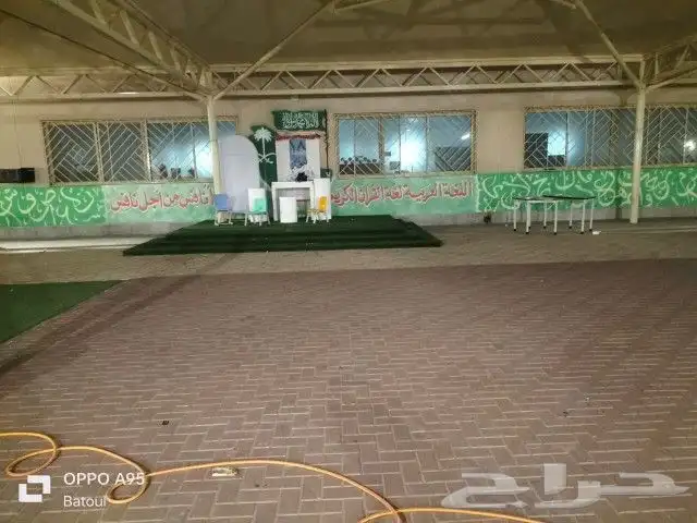 رسام وخطاط كافية.فود تراك.مدارس.مخيمات 2