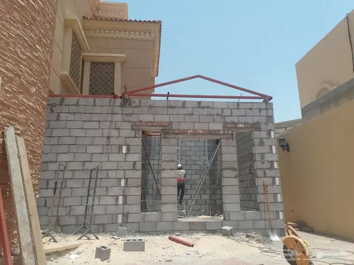 بناء مجالس وديكورات عوازل ترميم اصباغ حداده بديل خشب 1