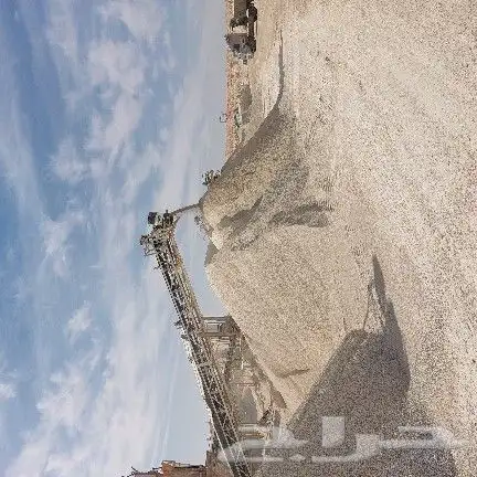 خرسانه وبحص ابيض ورمل احمر وابيض وتوريد اسفلت 0