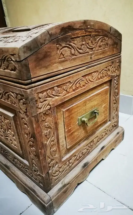 لأهل التراث صندوق خشبي قديم 2