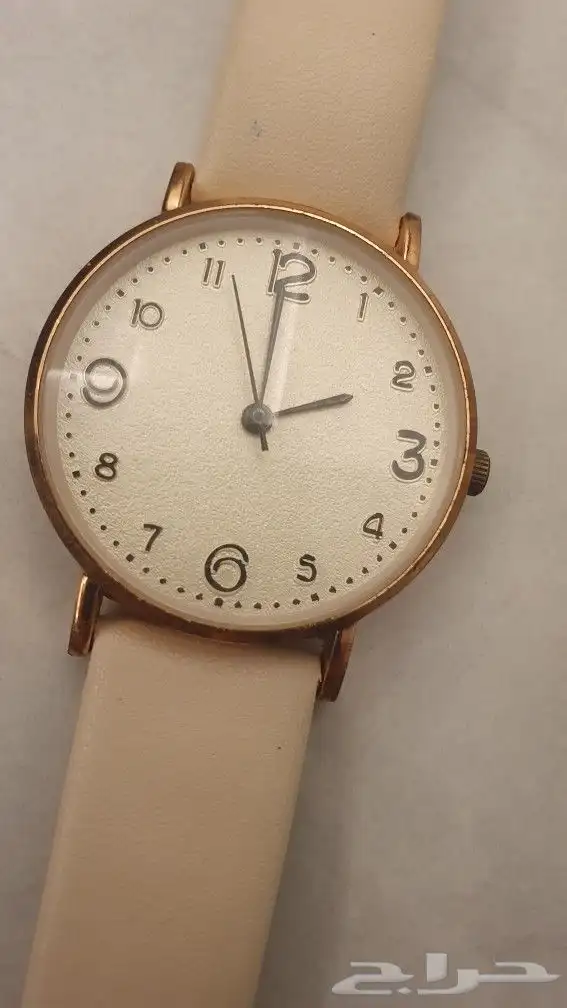 ساعة يد نسائية عادية 1