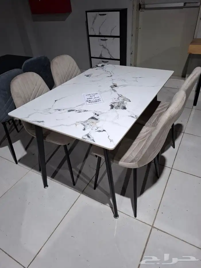 طاولات طعام متنوعه 5