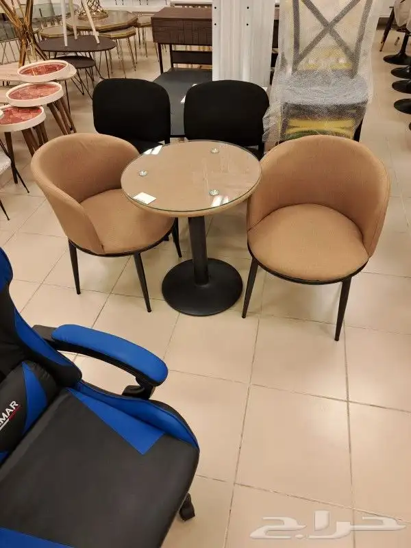 كرسيين وطاوله كافي 4