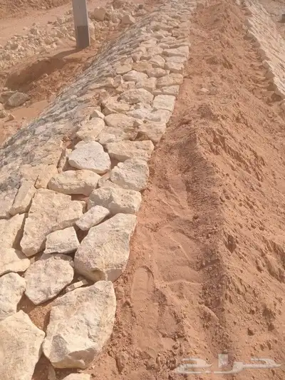 يوجدبكلينات للبناء الحجر وتفتيت الصخور ورباب. وهدم العماير. 0