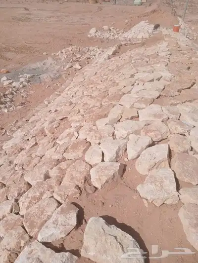 يوجدبكلينات للبناء الحجر وتفتيت الصخور ورباب. وهدم العماير. 8