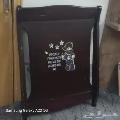 سرير اطفال 2