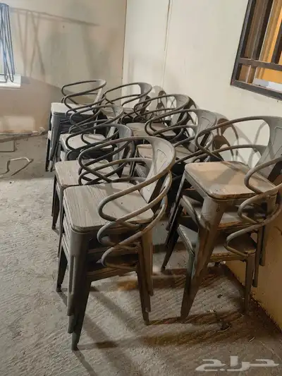 طاولات وكراسي 0