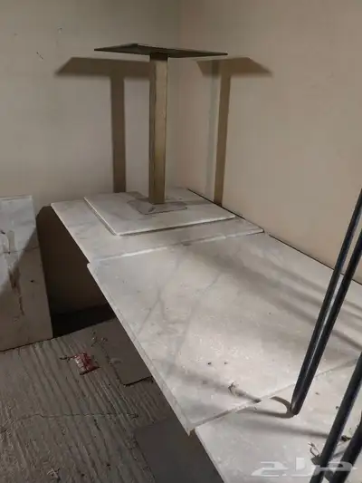 طاولات وكراسي 3