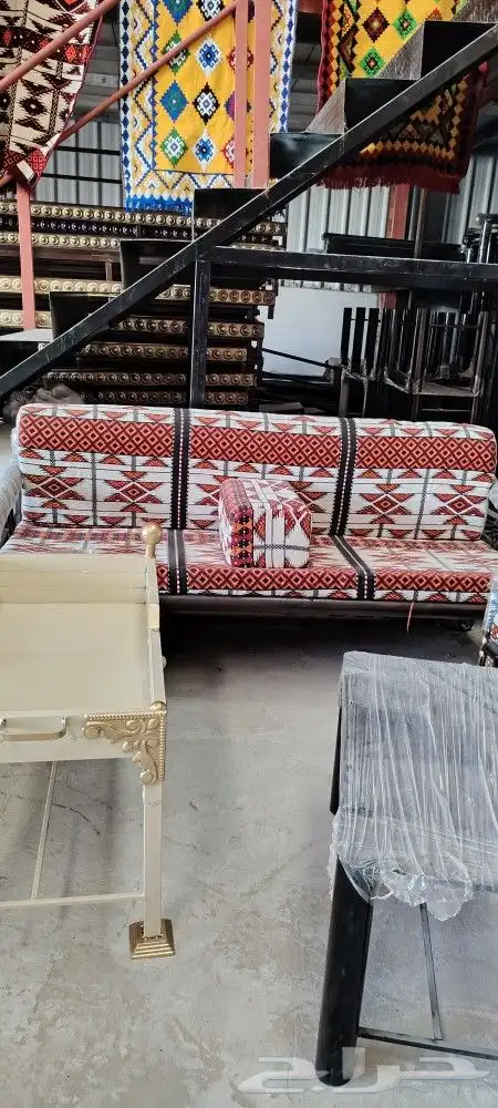 كراسي طاولات 5