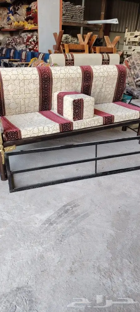 كراسي طاولات 0