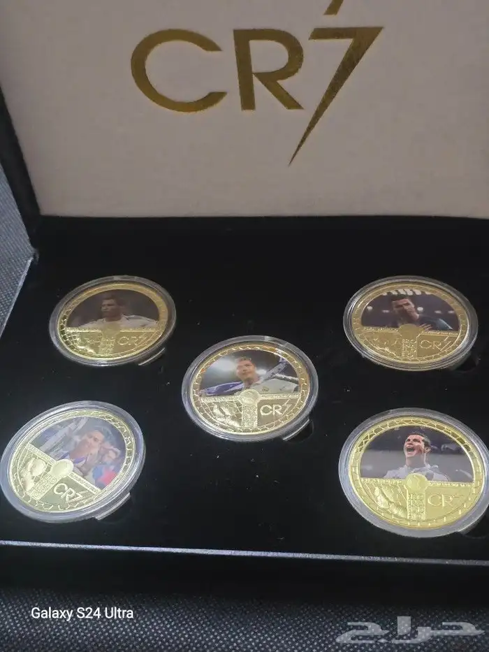 تذكارات رونالدو وعملات المملكة الايرانيه 2