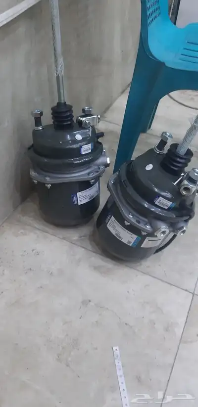 قطع غيار شاحنات فولفو رينو مان جديد ومستعمل مع خدمة شحن 9
