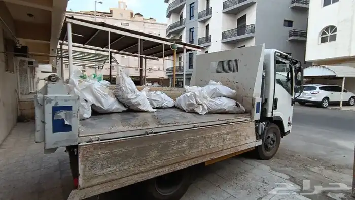 نقل دمار ومخلفات وتوريد بطحه و أسمنت قلاب دينا 0