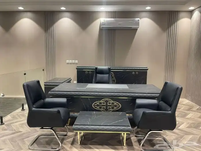 طقم مكتب حق مدير كبير و مكاتب إدارية مودرن و فخم و كراسي 48