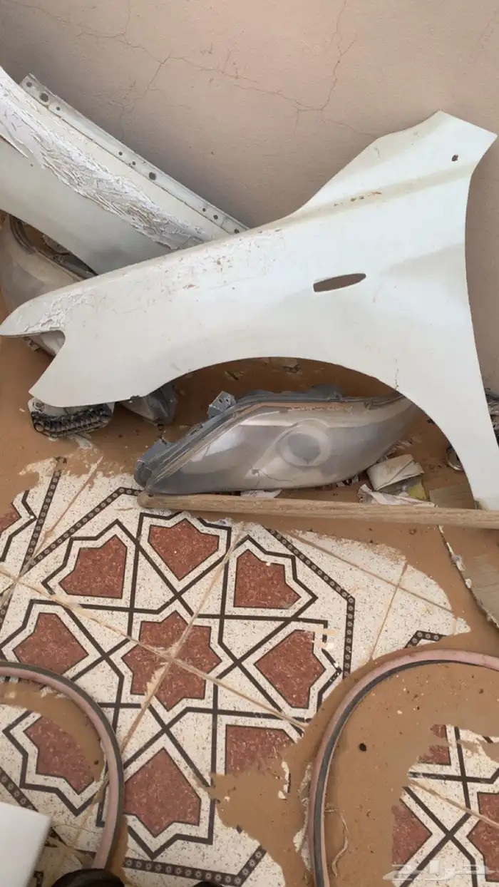 رفرف كامري وشمعات نضيفه جدا 11 1