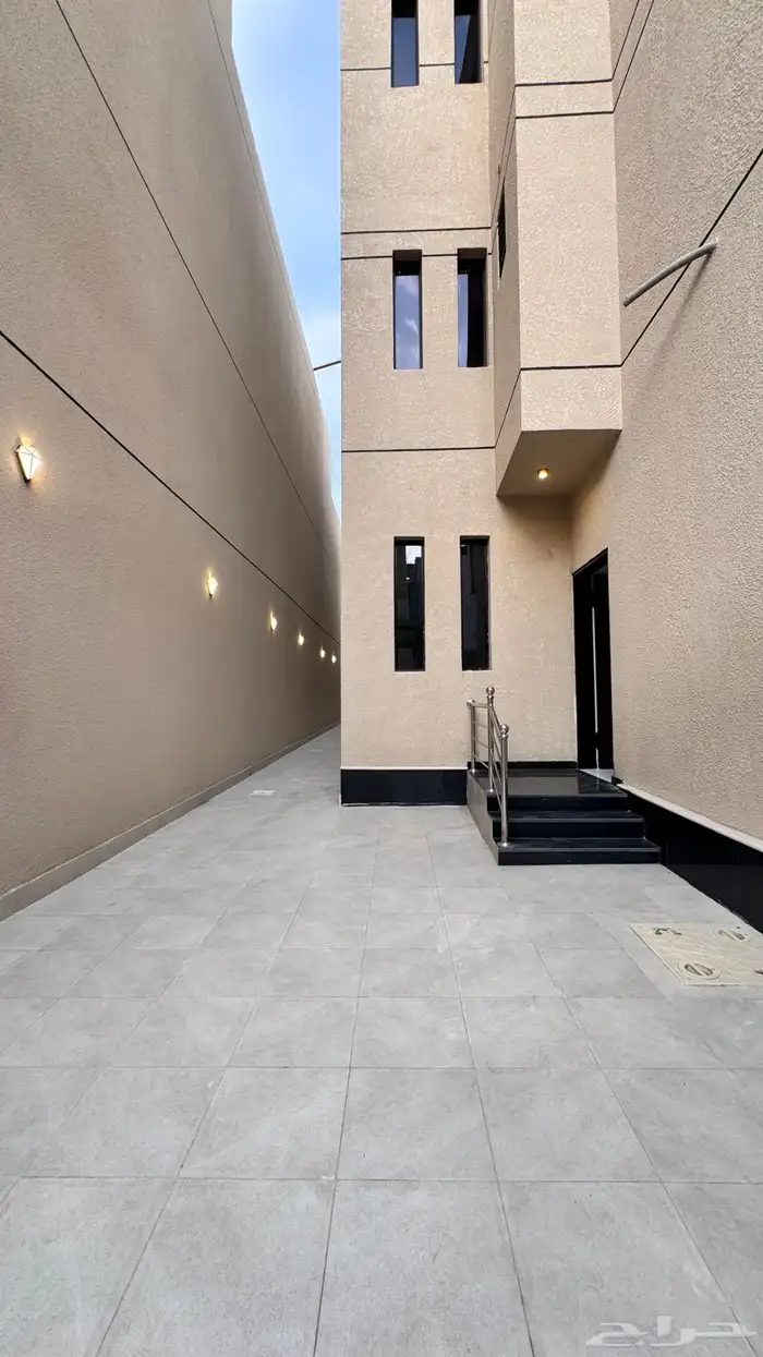 للبيع ادوارارضيه مداخل سياره ابها المحاله 3