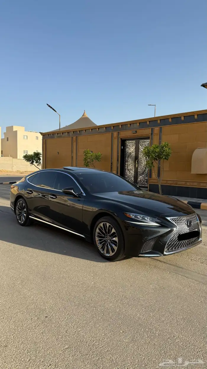لكزس LS500 للبيع 2