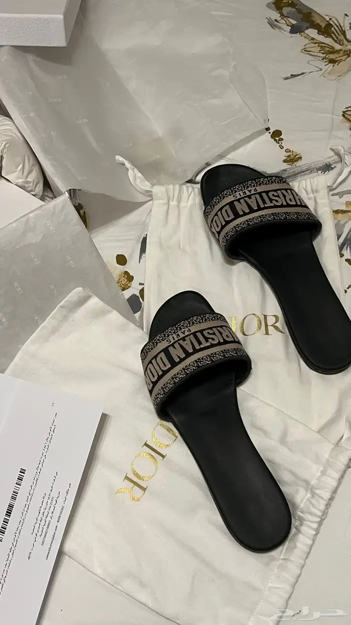 صندل Dway من ديور اصلي لون deep blue 10