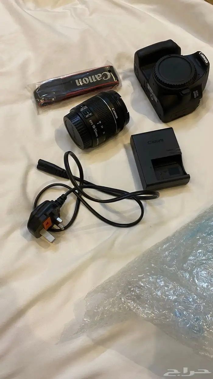 كانون D250 1