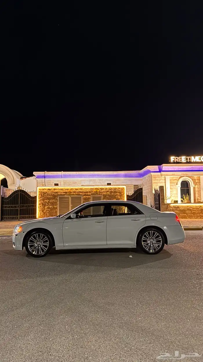 كرايزلر c300 )v6) 2