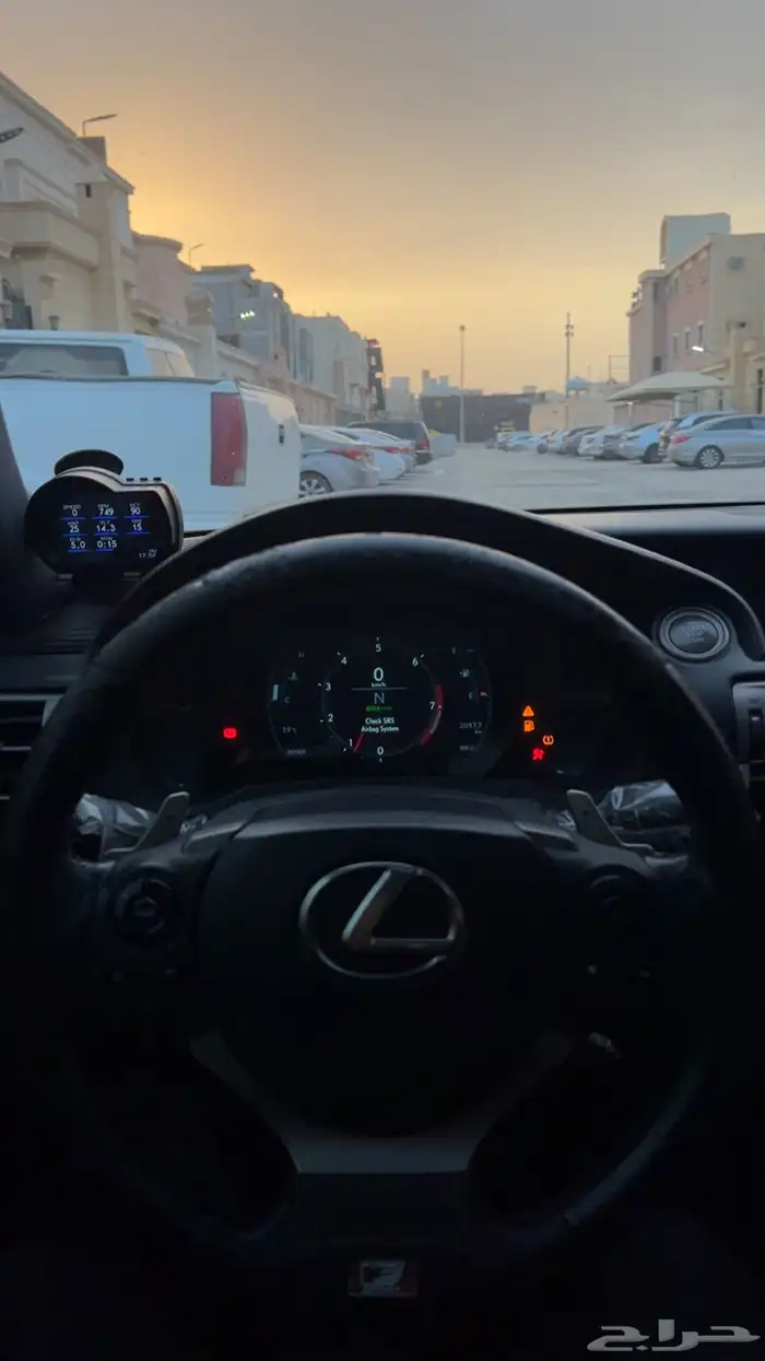 لكزس is350f 2014 3
