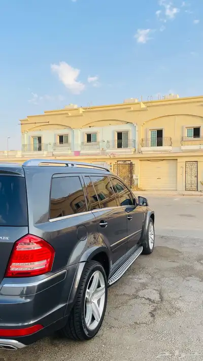 Mercedes Benz GL 450. AMG index
