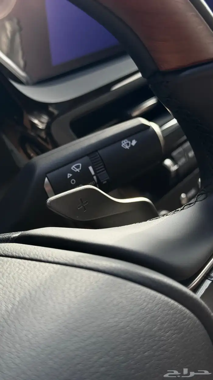 لكززس ES 350 CC بانوراما بريمي 2025 - 236.000 17