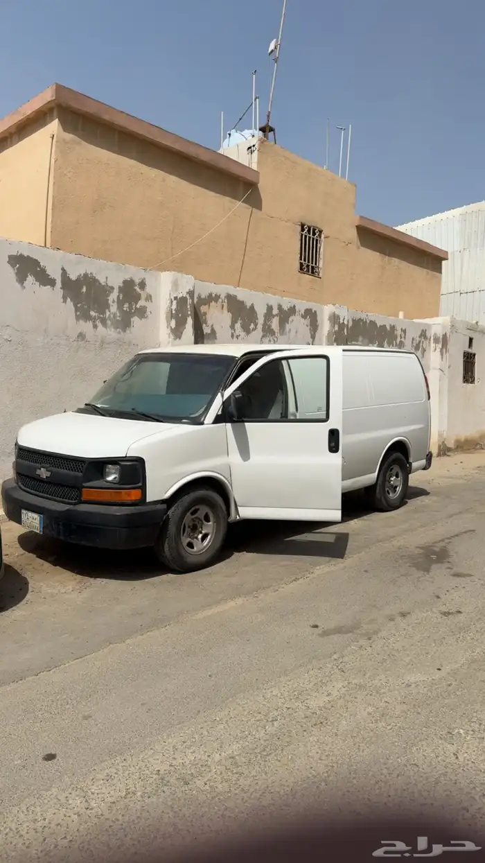شفرولية فان موديل 2005 مسيوم ب 10 الالف ماشي 260 الف 0