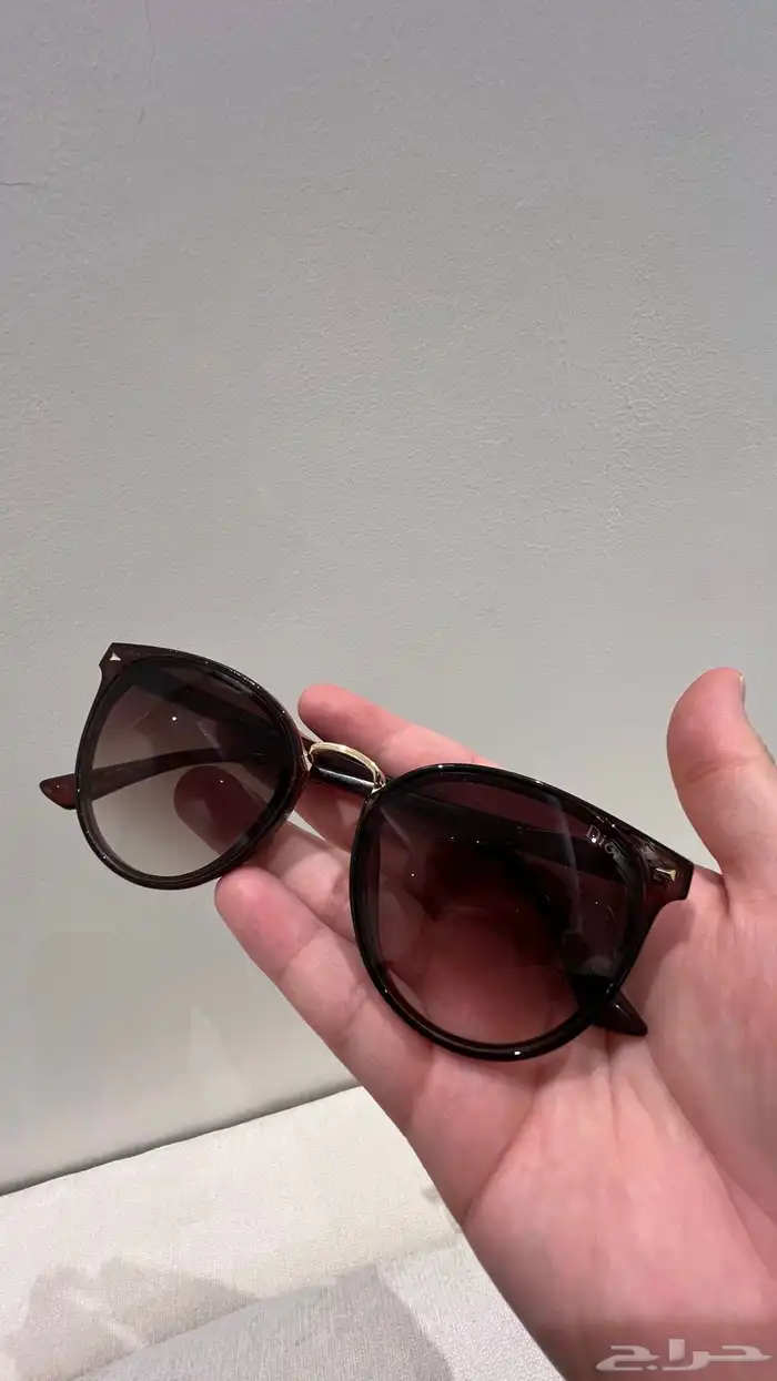 للبيع نظارات شمسيه بأشكال مختلفه 1