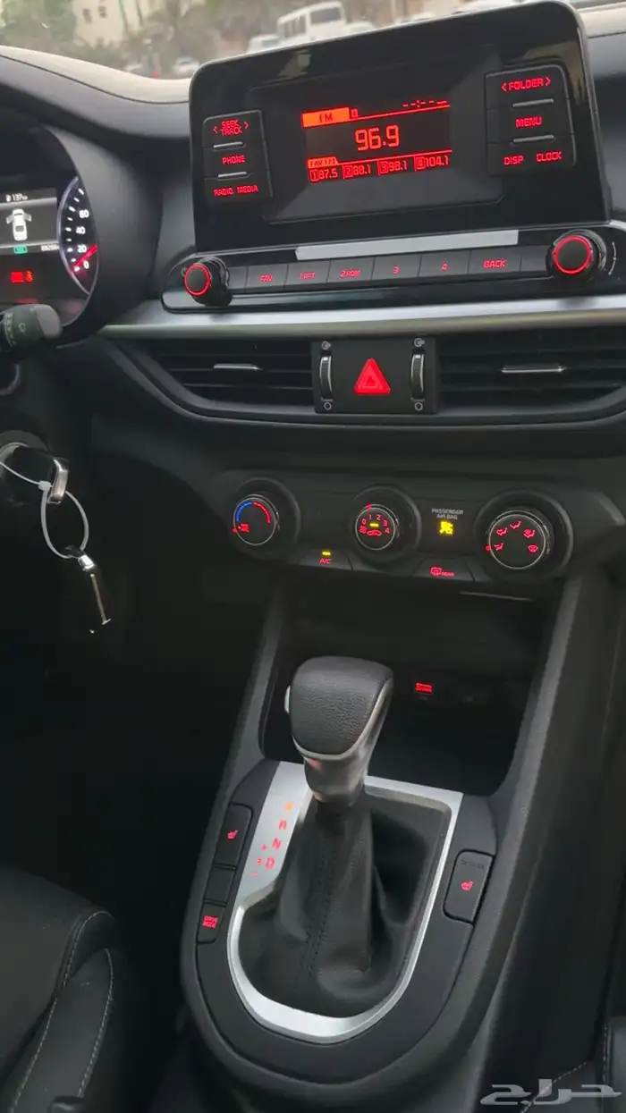 كيا K3 موديل 2022 رمادي بطاقة جمركية على الشرط 16