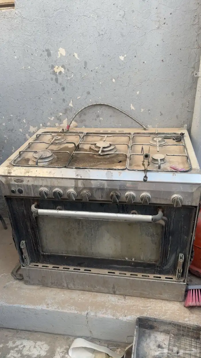 اثاث متنوع للبيع الرياض حي الروضه 9