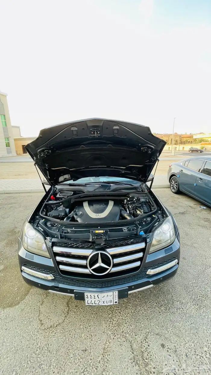 Mercedes Benz GL 450. AMG 26