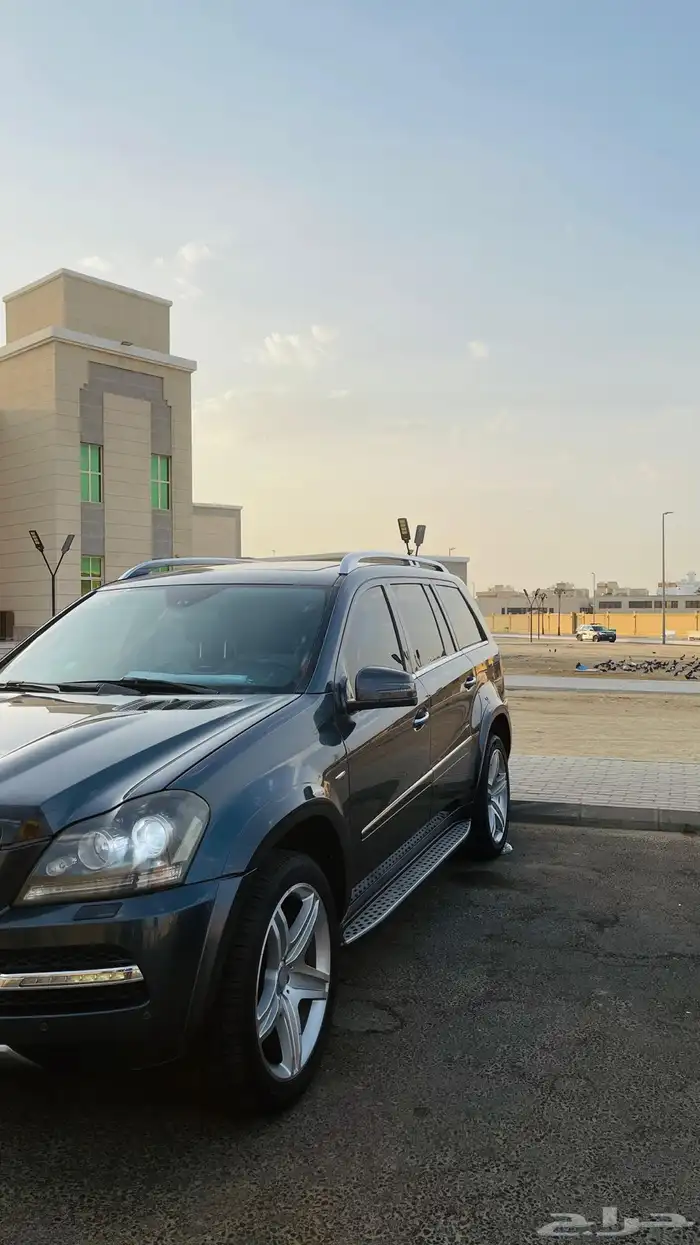 Mercedes Benz GL 450. AMG 31