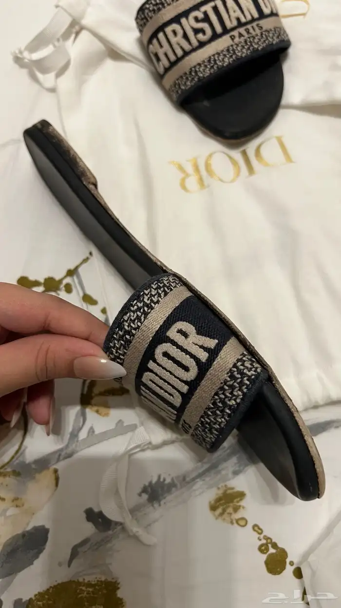 صندل Dway من ديور اصلي لون deep blue 4