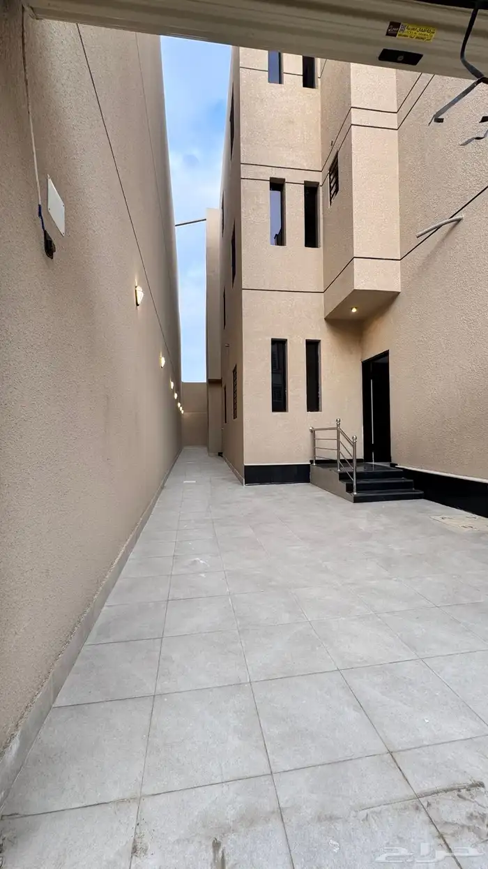 للبيع ادوارارضيه مداخل سياره ابها المحاله 1