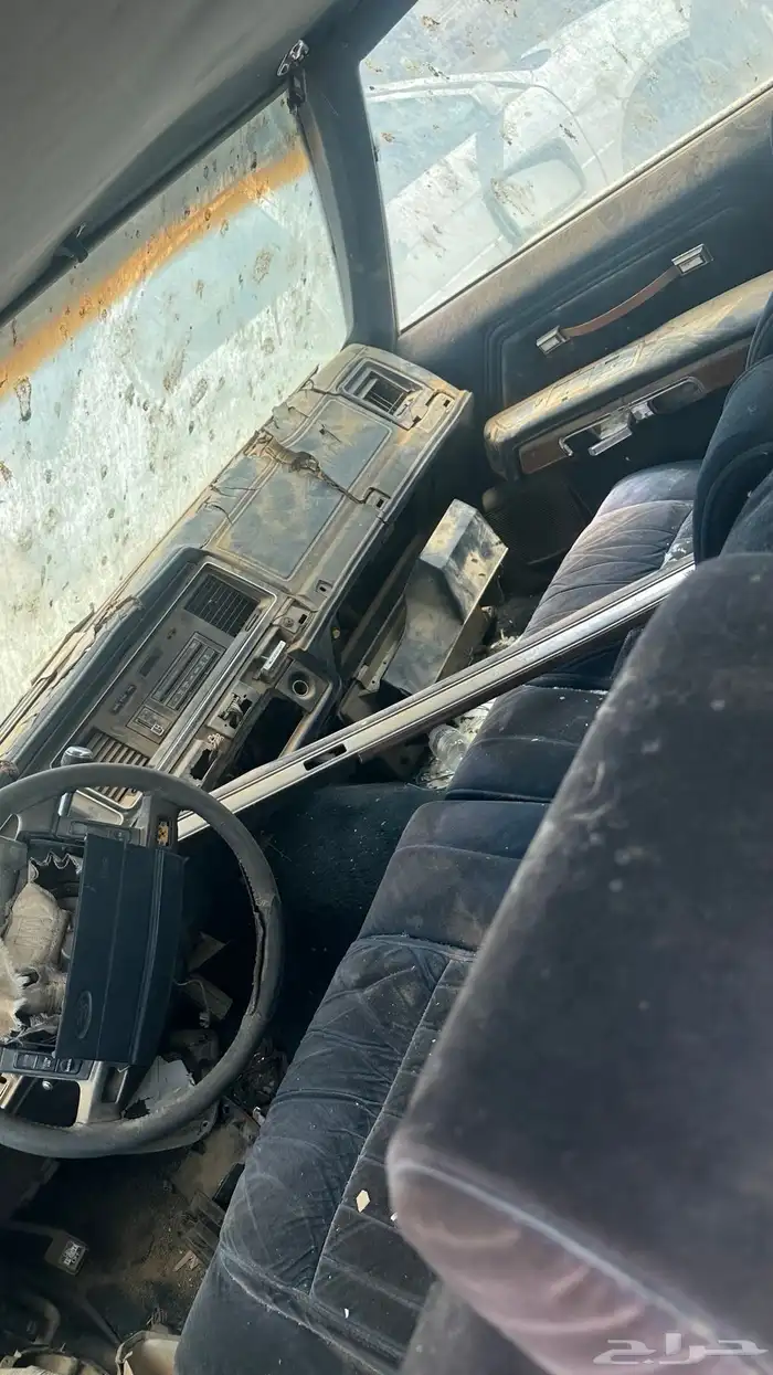 للبيع قطع غيار فورد فكتوريا موديل 91 تشليح 1