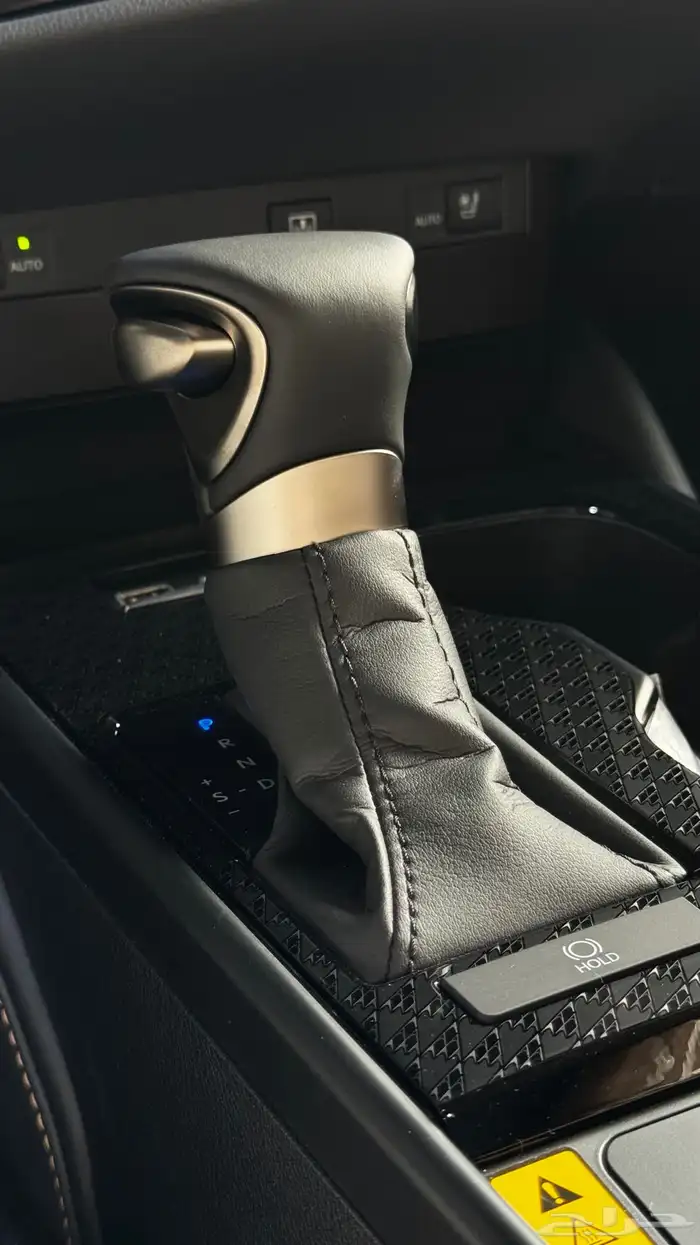 لكززس ES 350 CC بانوراما بريمي 2025 - 236.000 18