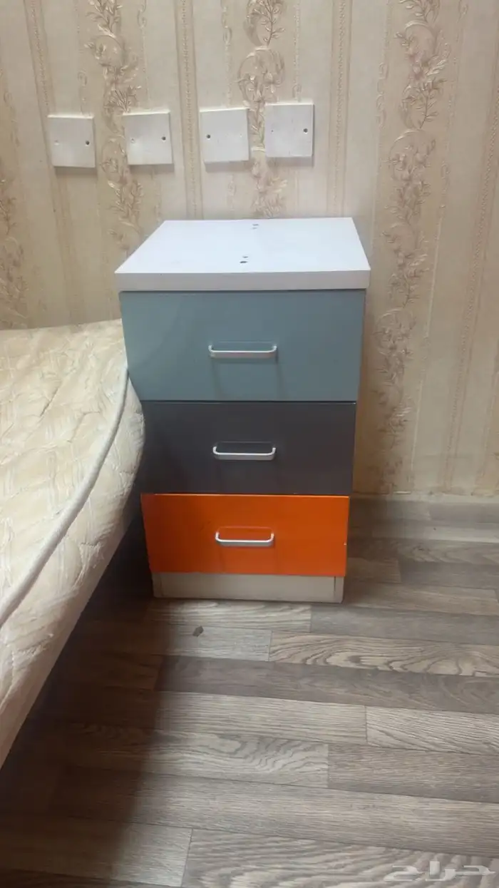 اثاث متنوع للبيع الرياض حي الروضه 5