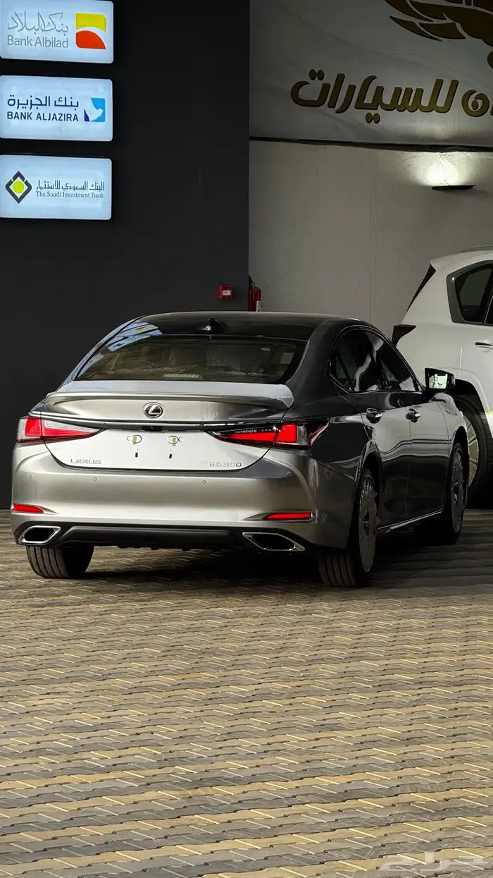 لكززس ES 350 CC بانوراما بريمي 2025 - 236.000 6