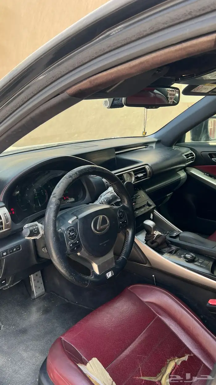 لكزس is350f 2014 6