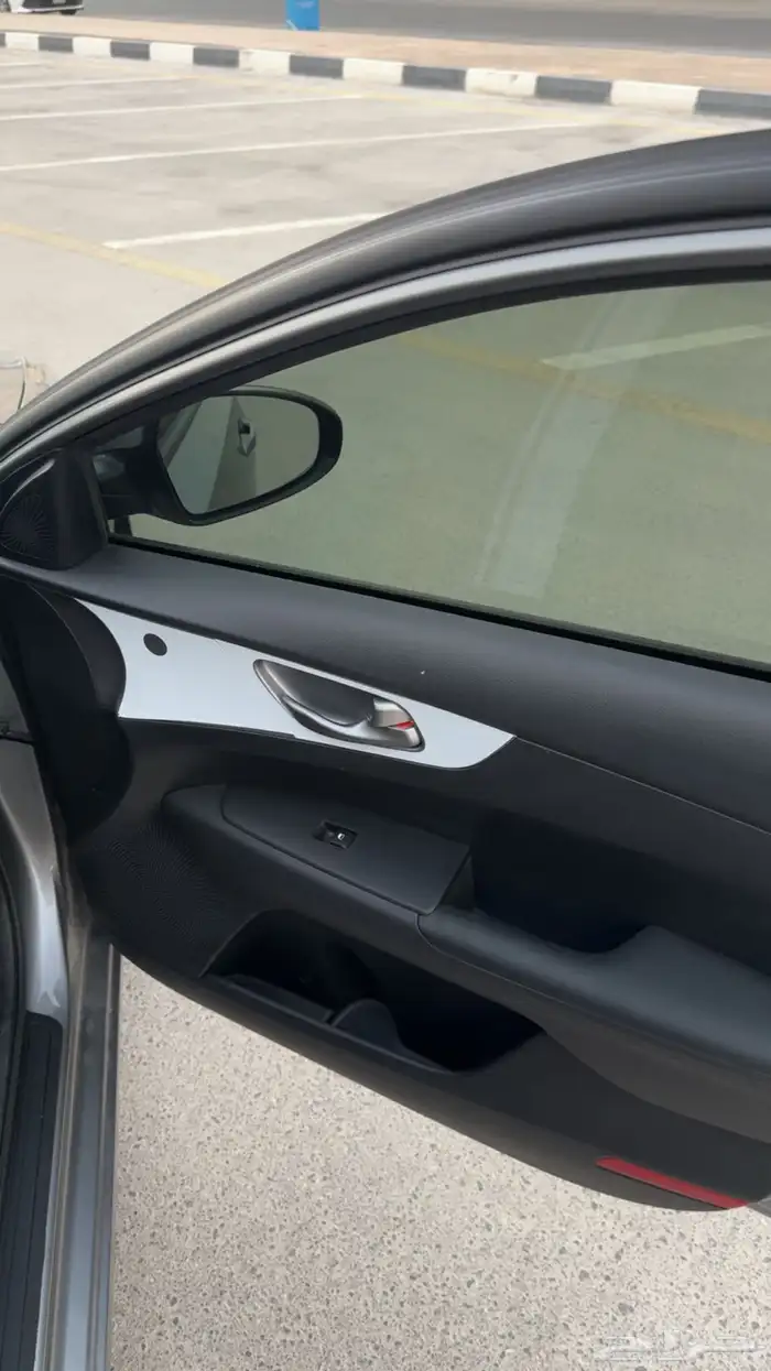 كيا K3 موديل 2022 رمادي بطاقة جمركية على الشرط 15