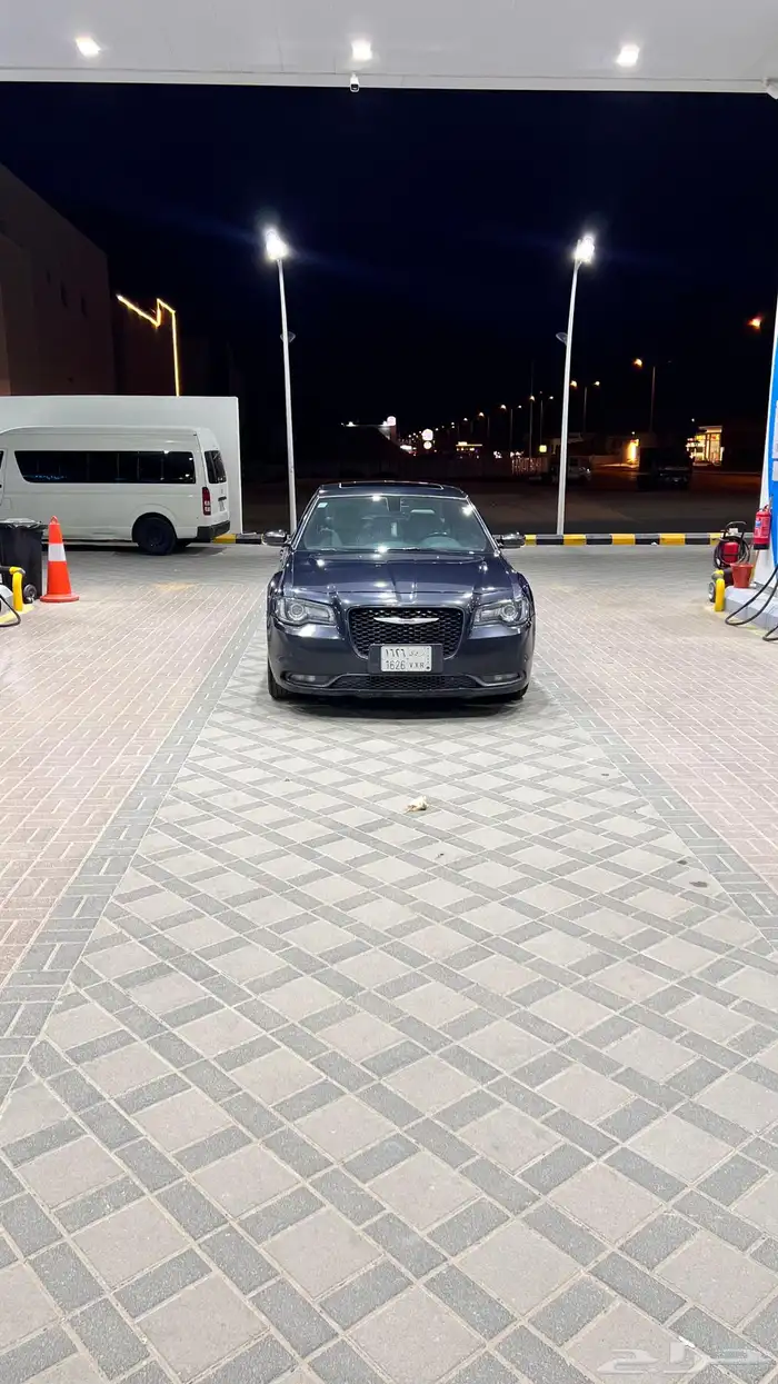 للبيع كرايسلر 2018 2
