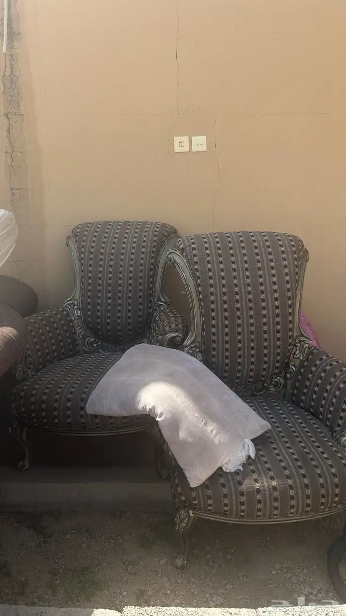 اثاث مستعمل ما ابيه ببلاش الي يبيه يجي ياخذه كله 5